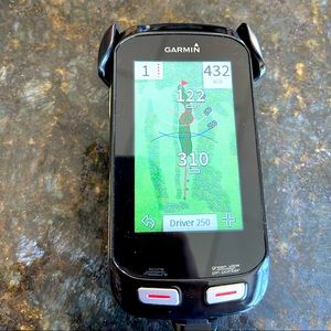 Carmin approach G8 range finder golf tool